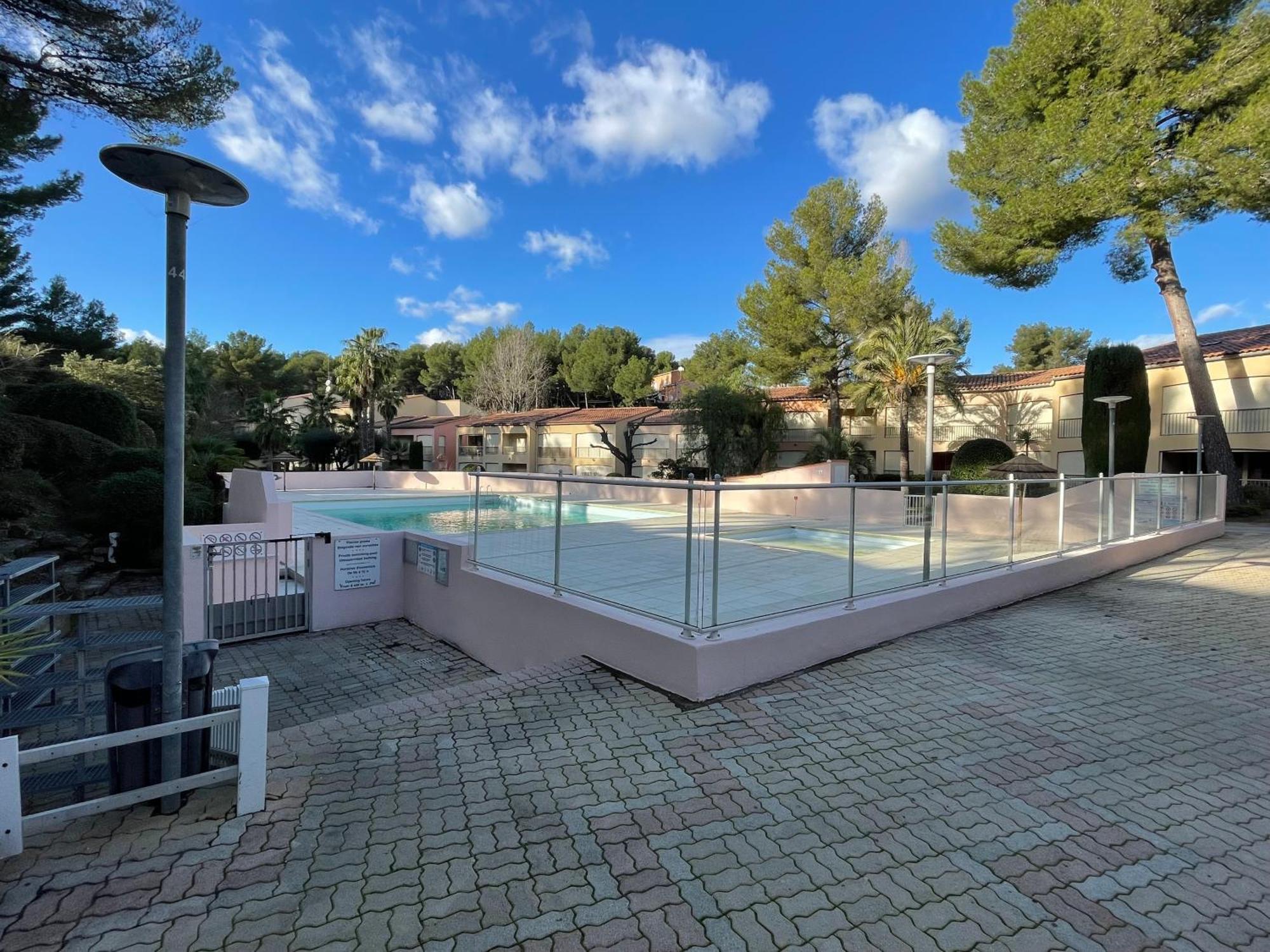 Studio Climatise Piscine Et Proche Plage Sanary-sur-Mer Exteriér fotografie